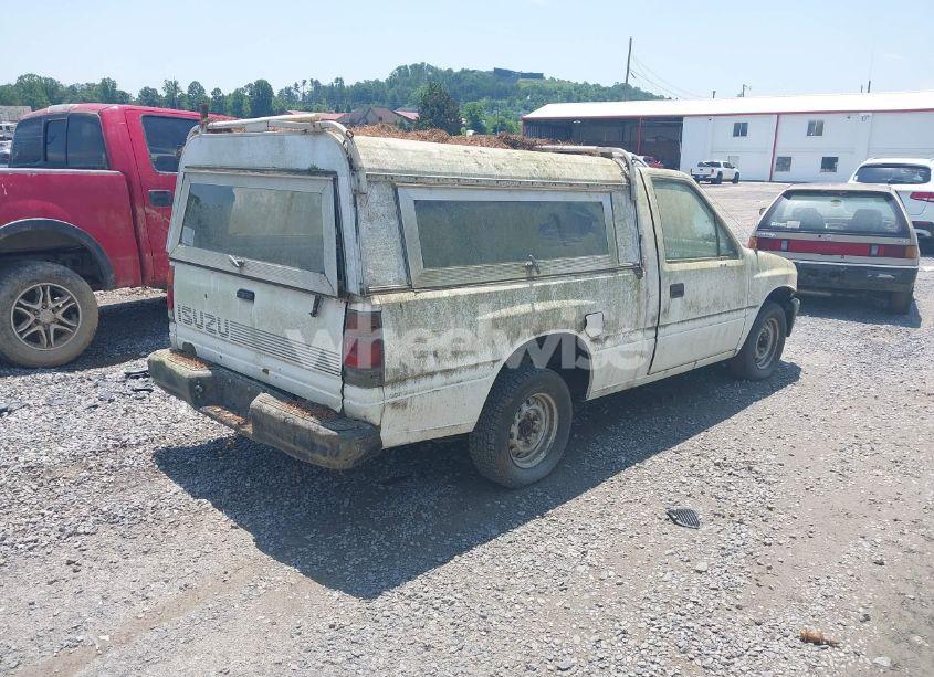 Photo 4 of 1992 Isuzu Conventional SHORT WHEELBASE (VIN 4S1CL11L3N4207154)