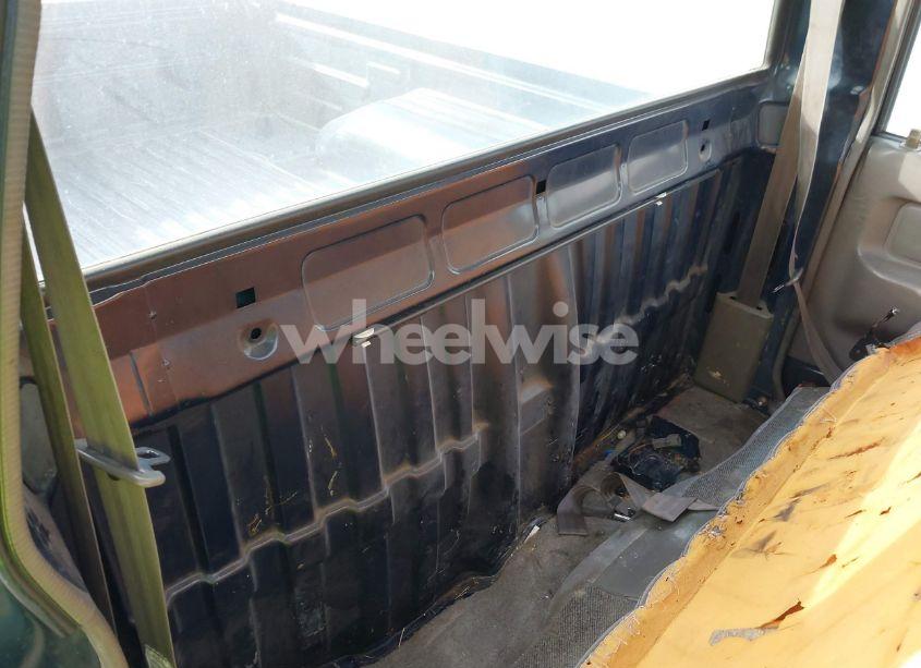 Photo 8 of 1993 Isuzu Conventional SHORT WHEELBASE (VIN 4S1CL11L7P4207354)