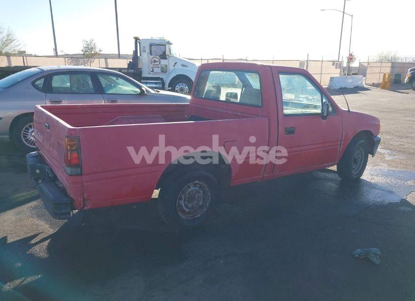 Photo 4 of 1990 Isuzu Conventional SHORT WHEELBASE (VIN 4S1CL11L8L4214498)