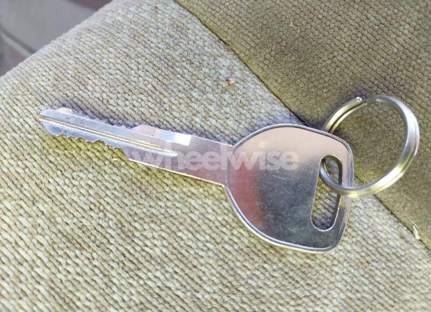 Photo 11 of 2002 Isuzu Rodeo LS 3.2L/LSE 3.2L V6/S/S 3.2L V6 (VIN 4S2DM58W624304459)