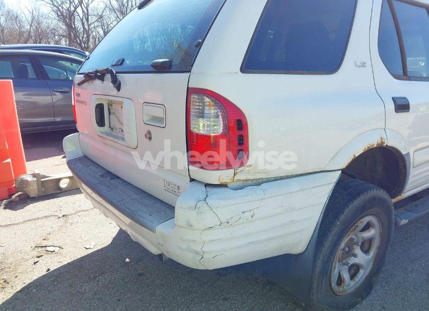 Photo 6 of 2002 Isuzu Rodeo LS 3.2L/LSE 3.2L V6/S/S 3.2L V6 (VIN 4S2DM58W624304459)