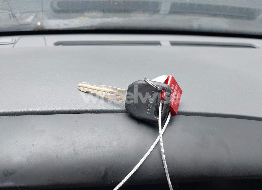 Photo 11 of 2002 Isuzu Rodeo LS 3.2L/LSE 3.2L V6/S/S 3.2L V6 (VIN 4S2DM58W924316475)