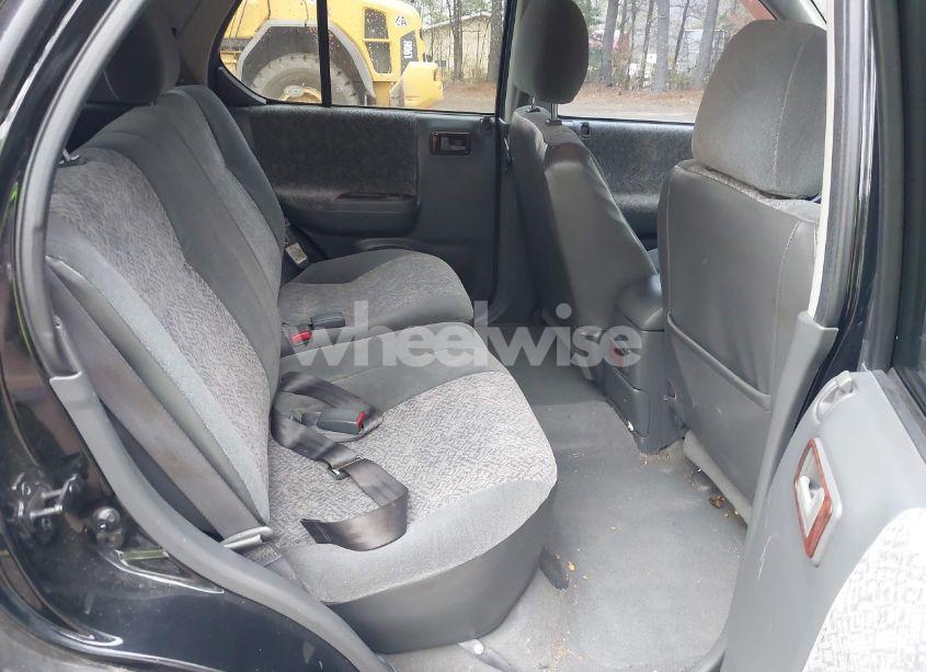 Photo 8 of 2002 Isuzu Rodeo LS 3.2L/LSE 3.2L V6/S/S 3.2L V6 (VIN 4S2DM58W924316475)