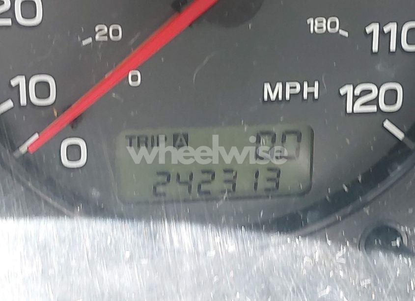 Photo 7 of 2002 Subaru Outback H6-3.0/H6-3.0 VDC (VIN 4S3BE896127209841)