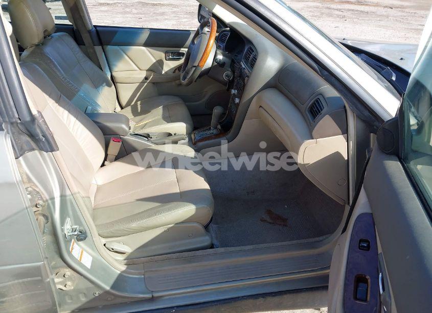 Photo 5 of 2004 Subaru Outback H6-3.0/H6-3.0 VDC (VIN 4S3BE896747208079)