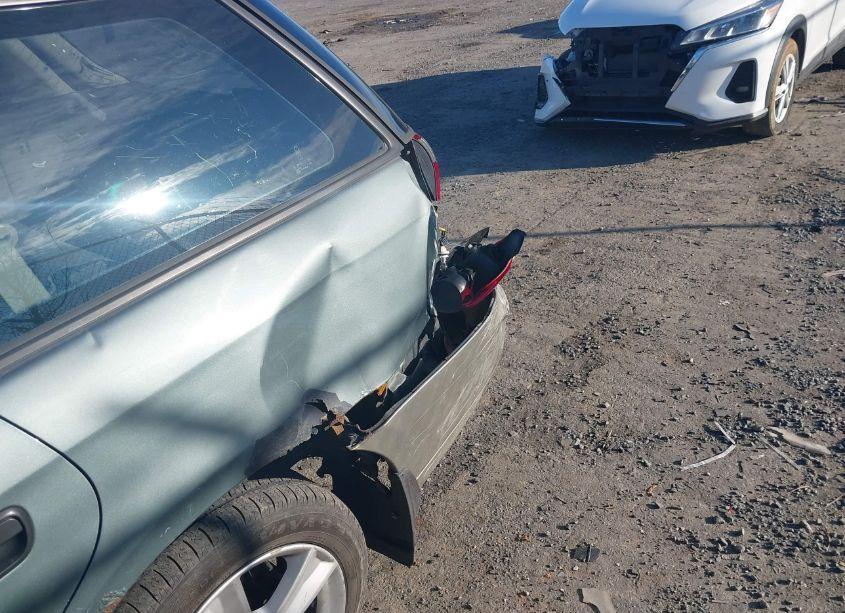 Photo 6 of 2001 Subaru Outback (VIN 4S3BH665117656028)