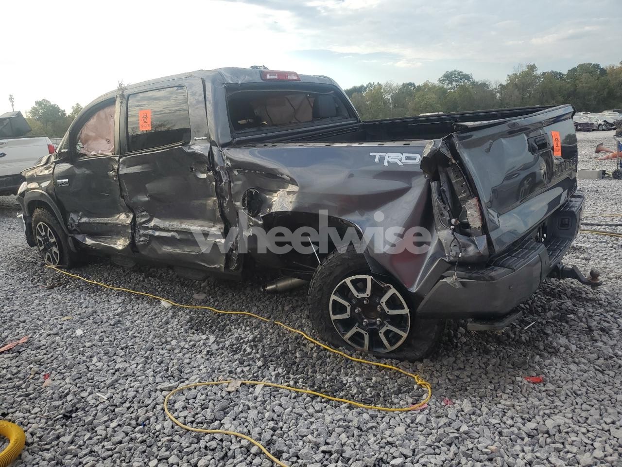 Photo 2 of 2021 TOYOTA TUNDRA CREWMAX LIMITED (VIN 4S3BH675X26655739)