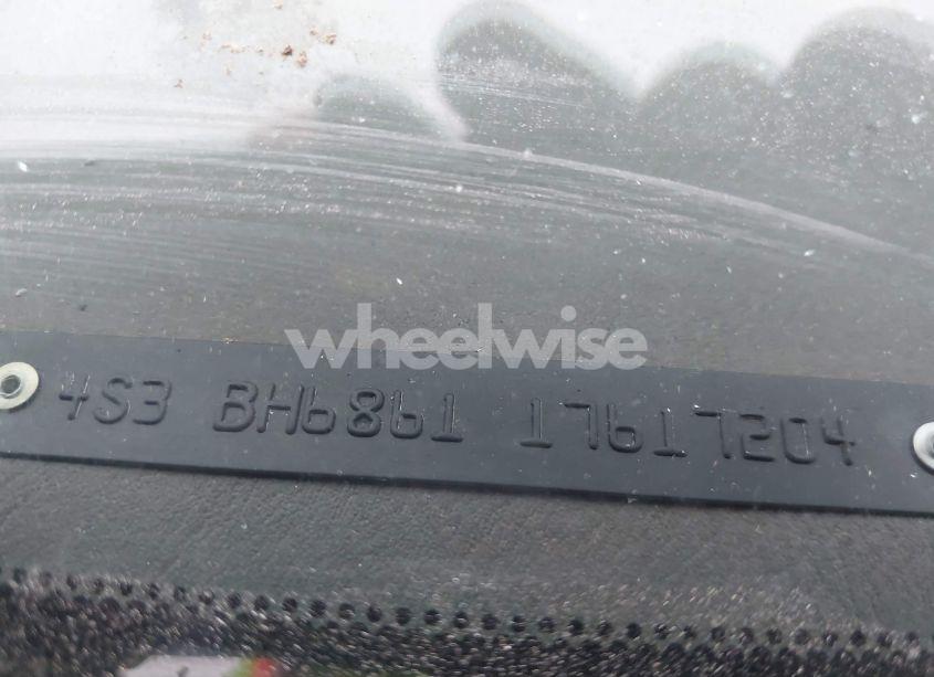 Photo 9 of 2001 Subaru Outback LIMITED (VIN 4S3BH686117617204)