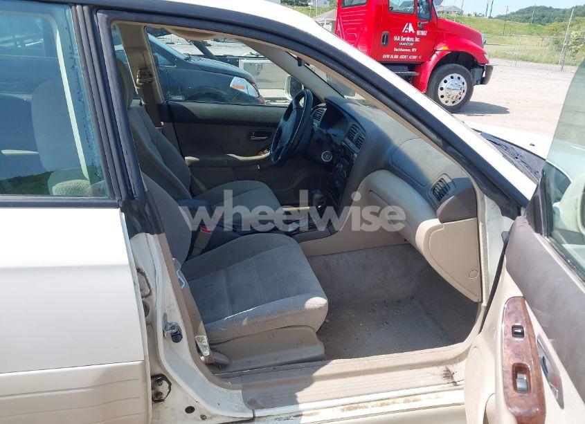 Photo 5 of 2004 Subaru Outback H6-3.0 (VIN 4S3BH815647635442)