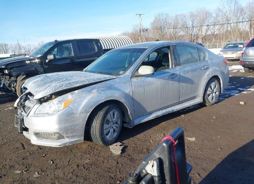 Photo 2 of 2013 Subaru Legacy 2.5I (VIN 4S3BMBA60D3013900)