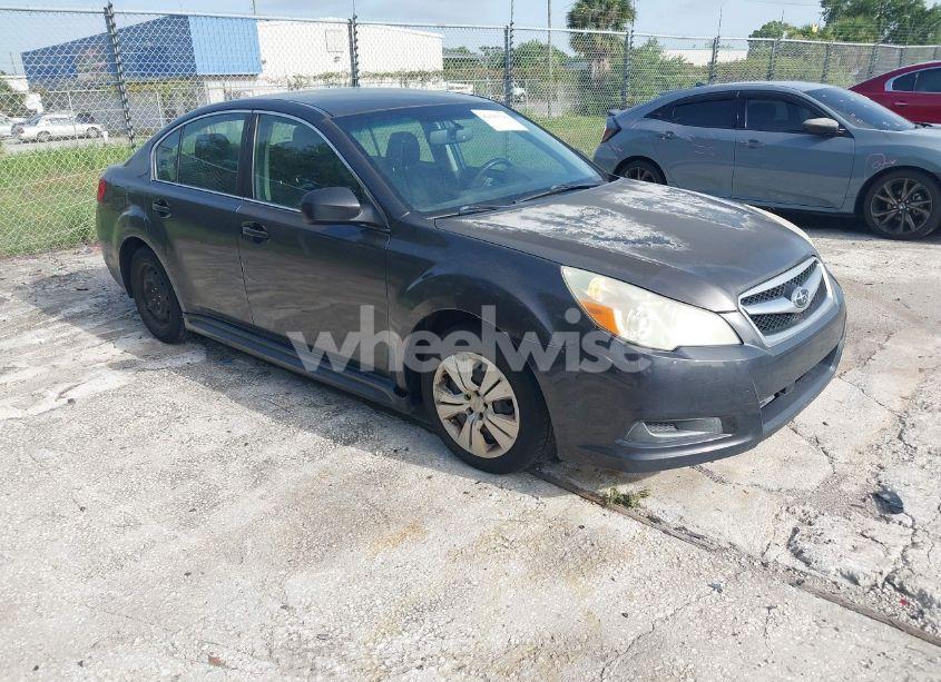 2010 Subaru Legacy 2.5I (VIN 4S3BMBA66A3233523) main photo