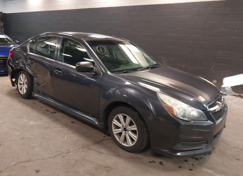 2013 Subaru Legacy 2.5I (VIN 4S3BMBA68D3020111) main photo