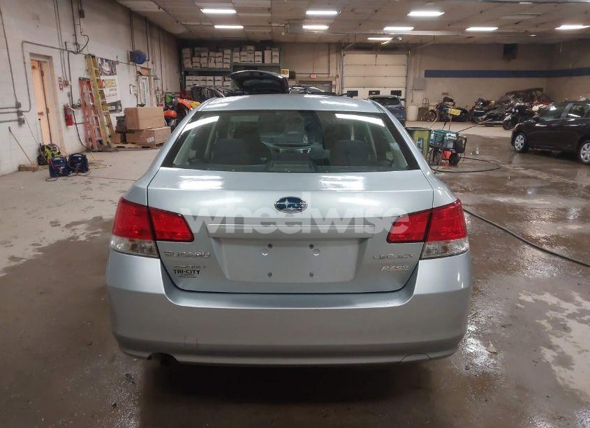 Photo 16 of 2014 Subaru Legacy 2.5I (VIN 4S3BMBA68E3015704)