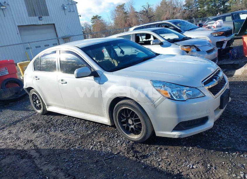 Photo 13 of 2014 Subaru Legacy 2.5I PREMIUM (VIN 4S3BMBC63E3030639)