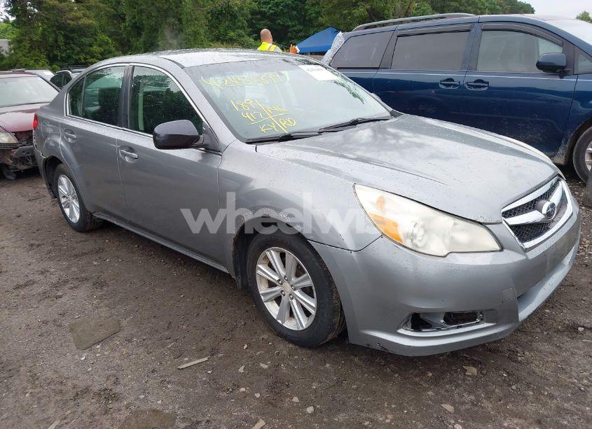 2010 Subaru Legacy 2.5I PREMIUM (VIN 4S3BMBC67A3214332) main photo