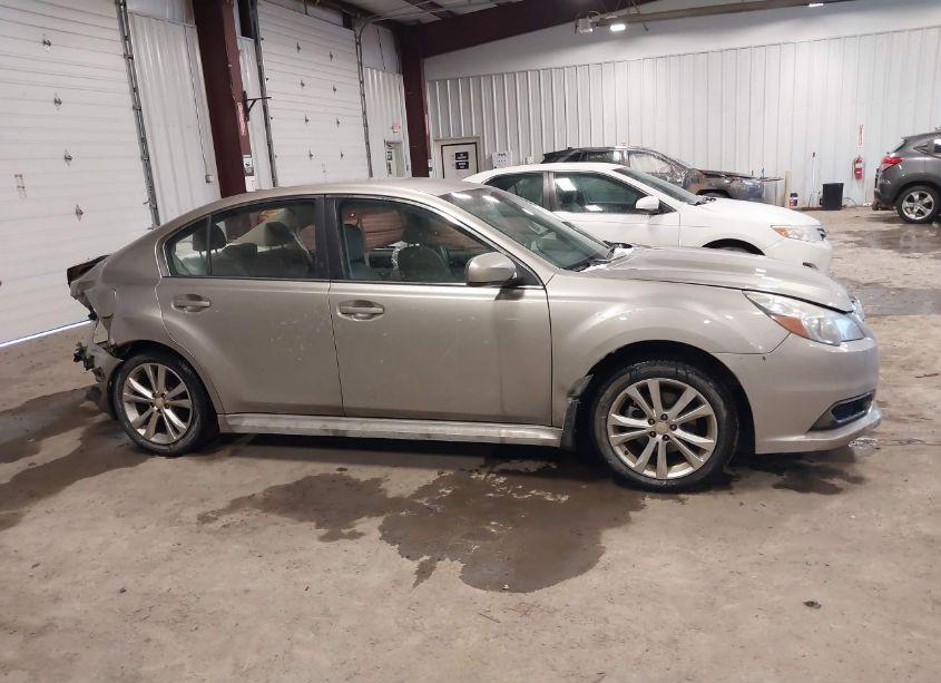 Photo 13 of 2014 Subaru Legacy 2.5I PREMIUM (VIN 4S3BMBC67E3022494)