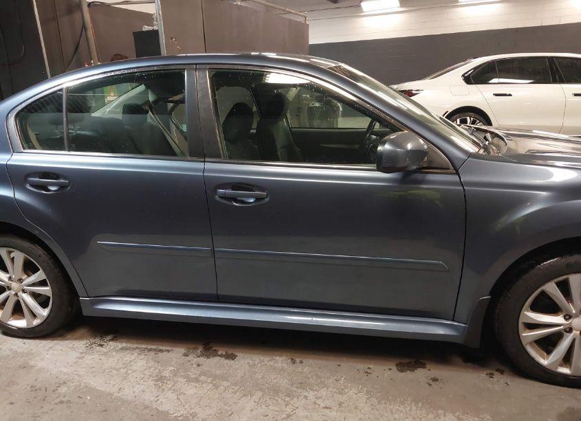 Photo 13 of 2014 Subaru Legacy 2.5I PREMIUM (VIN 4S3BMBC69E3031133)