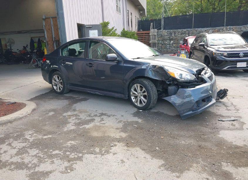 2014 Subaru Legacy 2.5I PREMIUM (VIN 4S3BMBC69E3037806) main photo