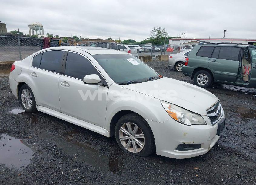 2010 Subaru Legacy 2.5I PREMIUM (VIN 4S3BMBG64A3242633) main photo