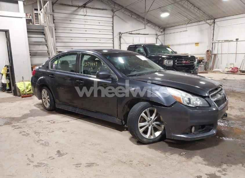 2013 Subaru Legacy 2.5I LIMITED (VIN 4S3BMBJ62D3039723) main photo