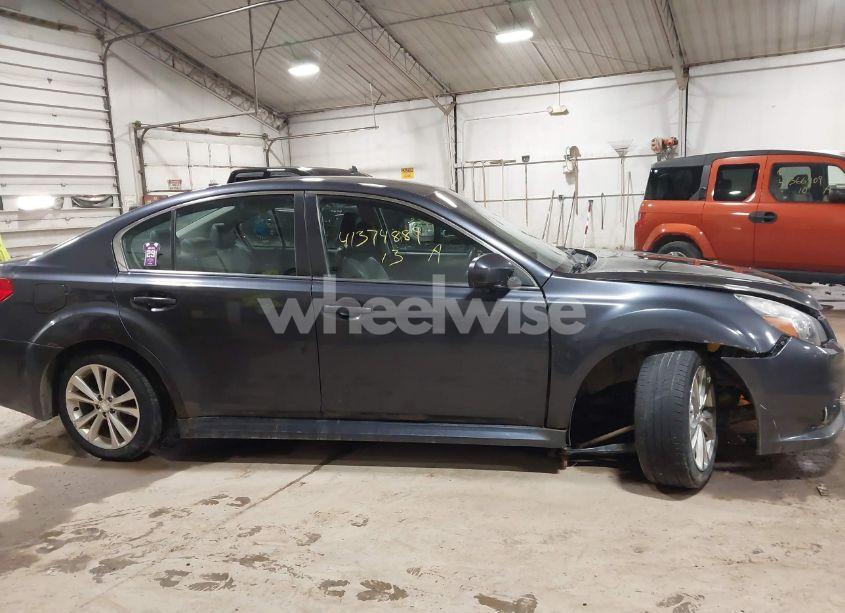 Photo 13 of 2013 Subaru Legacy 2.5I LIMITED (VIN 4S3BMBJ62D3039723)