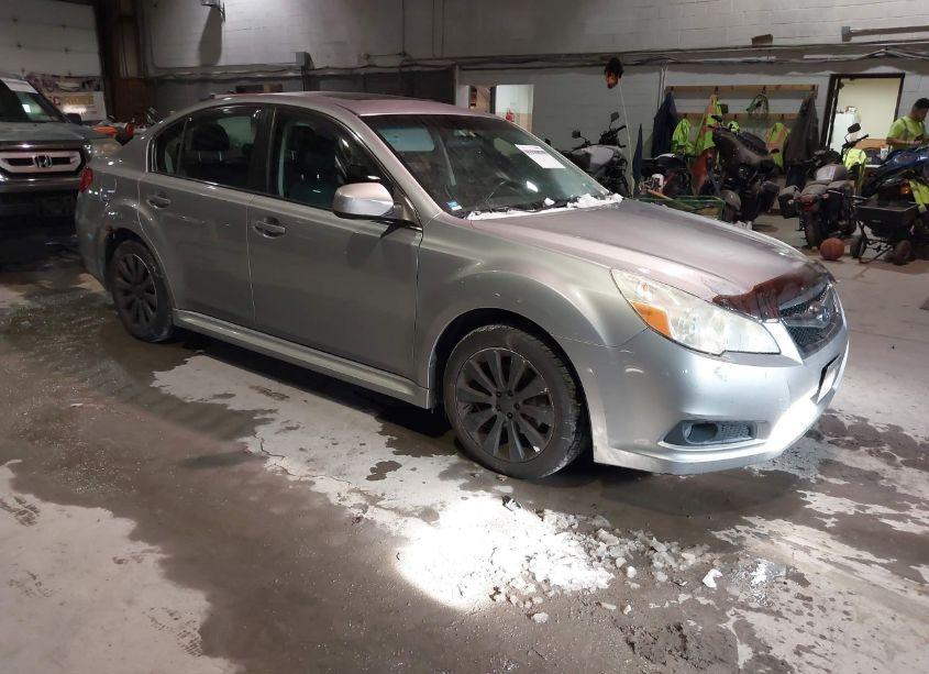 2010 Subaru Legacy 2.5I LIMITED (VIN 4S3BMBK66A3240745) main photo