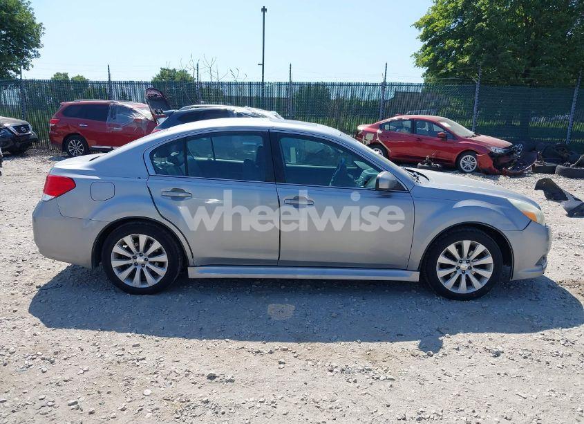 Photo 13 of 2010 Subaru Legacy 2.5I LIMITED (VIN 4S3BMBK67A3227406)