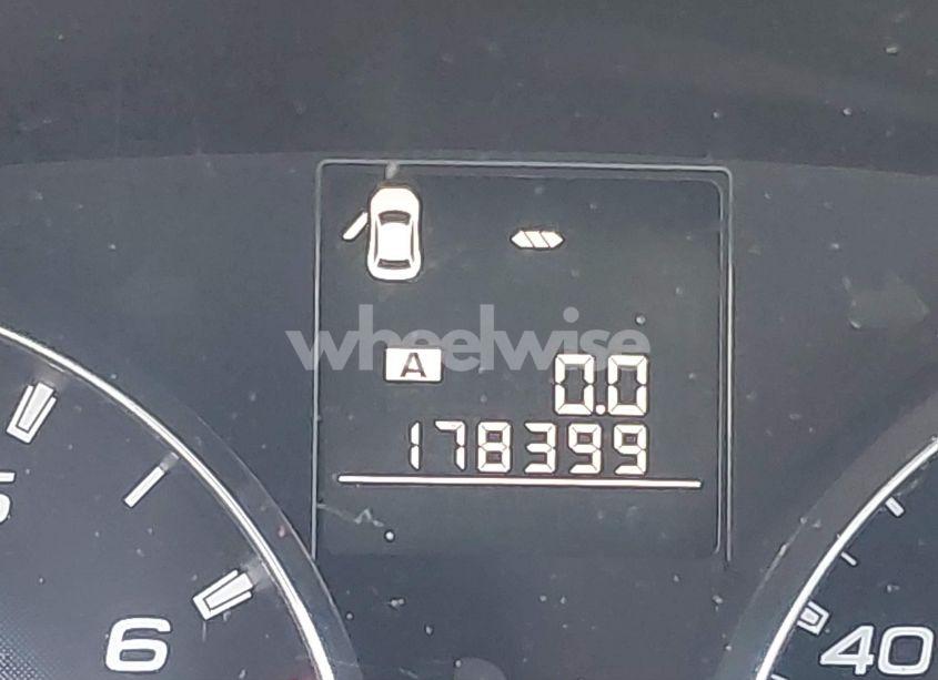 Photo 15 of 2010 Subaru Legacy 2.5I LIMITED (VIN 4S3BMBL66A3247029)