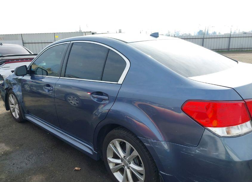 Photo 14 of 2014 Subaru Legacy 2.5I LIMITED (VIN 4S3BMBL69E3014669)