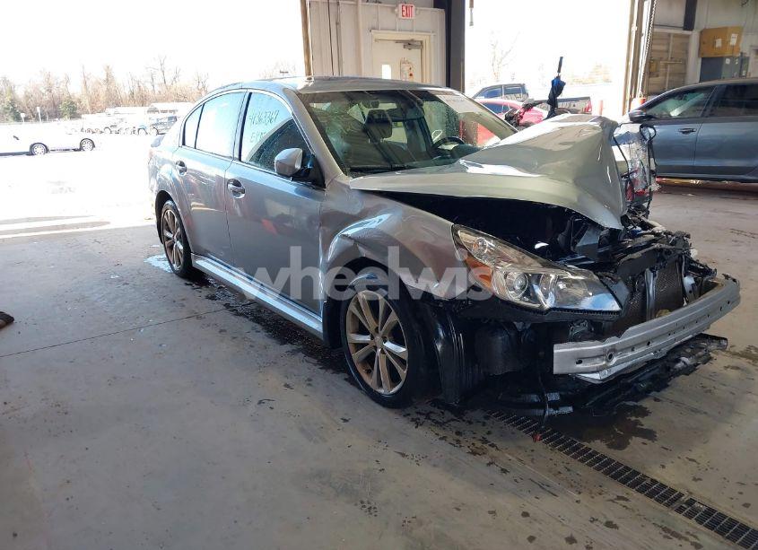 2013 Subaru Legacy 2.5I LIMITED (VIN 4S3BMBP67D3010063) main photo