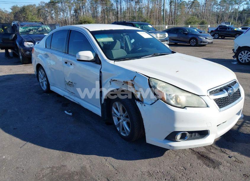 2014 Subaru Legacy 2.5I PREMIUM (VIN 4S3BMCC65E3004713) main photo