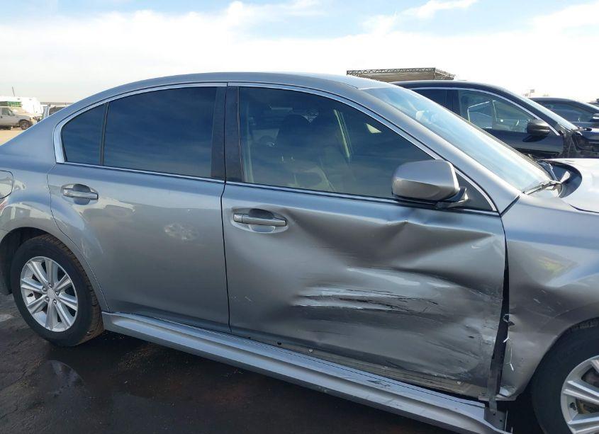 Photo 13 of 2011 Subaru Legacy 2.5I PREMIUM (VIN 4S3BMCC67B3220512)