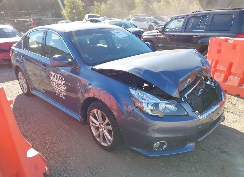 2014 Subaru Legacy 2.5I LIMITED (VIN 4S3BMCL62E3037393) main photo