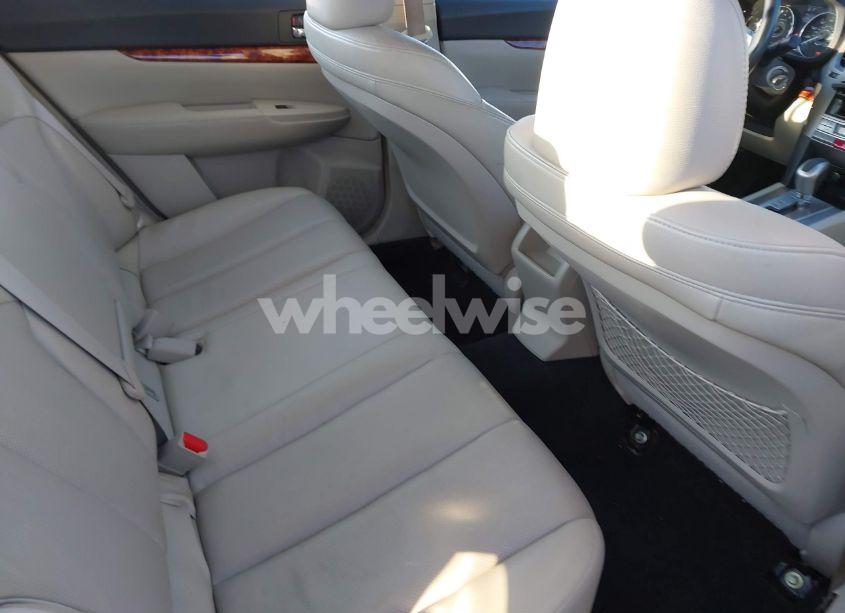 Photo 8 of 2011 Subaru Legacy 3.6R LIMITED (VIN 4S3BMDJ66B2226445)