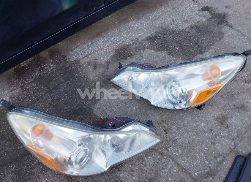 Photo 12 of 2012 Subaru Legacy 3.6R LIMITED (VIN 4S3BMDL62C2003625)