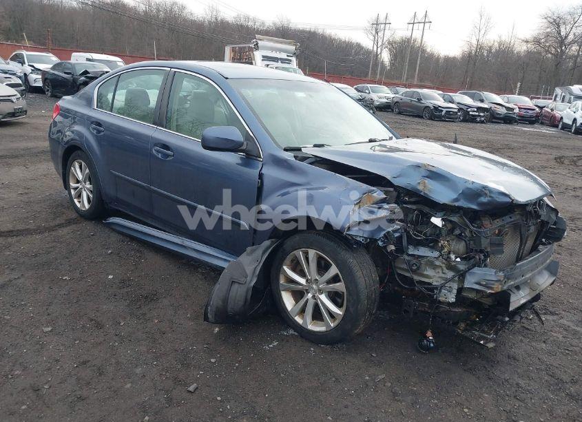 2014 Subaru Legacy 3.6R LIMITED (VIN 4S3BMDL62E2004910) main photo