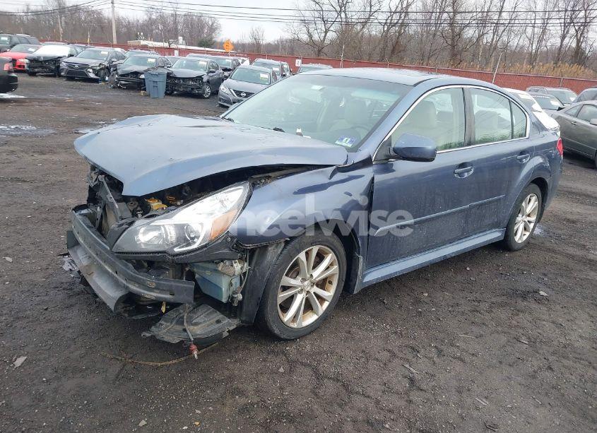 Photo 2 of 2014 Subaru Legacy 3.6R LIMITED (VIN 4S3BMDL62E2004910)