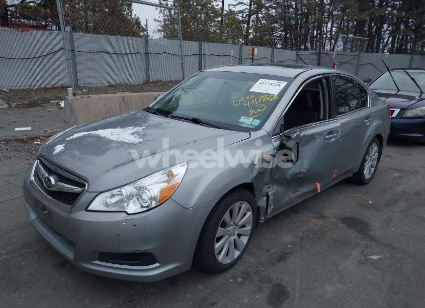 Photo 2 of 2010 Subaru Legacy 3.6R LIMITED (VIN 4S3BMDL6XA2233538)