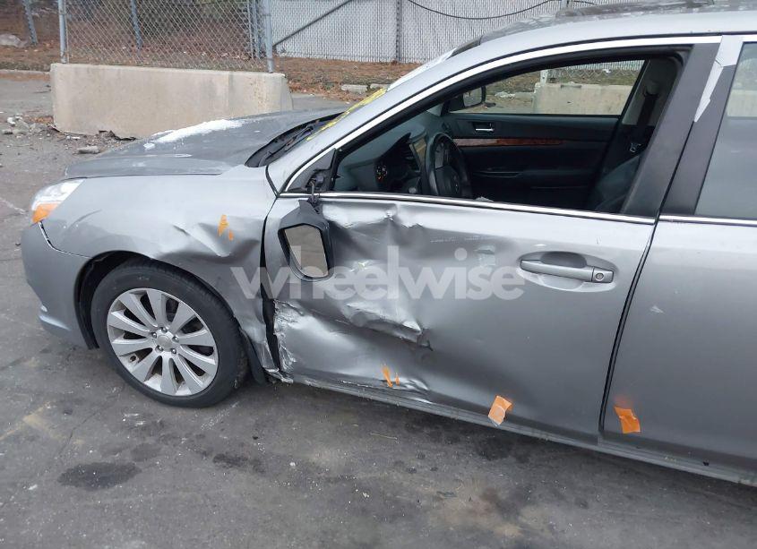 Photo 6 of 2010 Subaru Legacy 3.6R LIMITED (VIN 4S3BMDL6XA2233538)