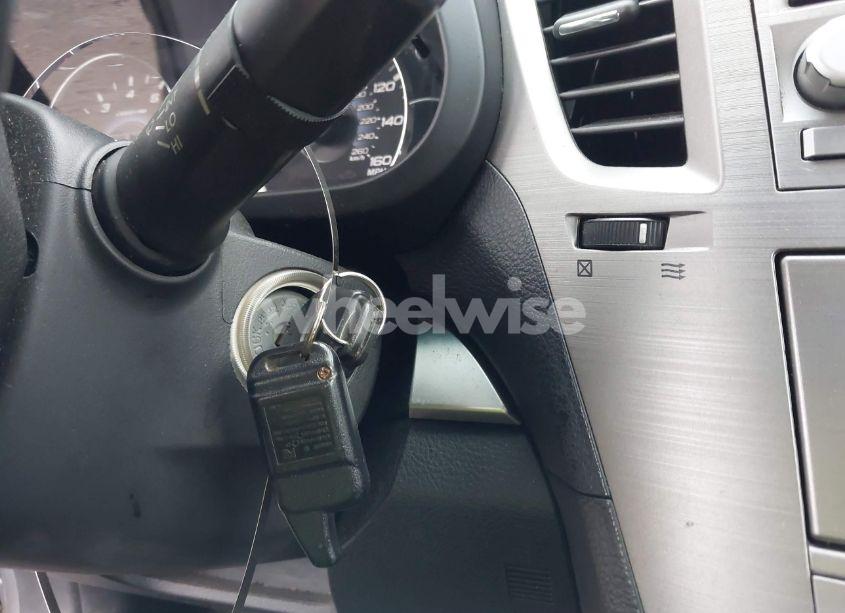 Photo 11 of 2010 Subaru Legacy 3.6R PREMIUM (VIN 4S3BMEH68A2220642)