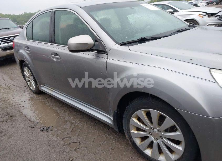 Photo 13 of 2010 Subaru Legacy 3.6R PREMIUM (VIN 4S3BMEH68A2220642)