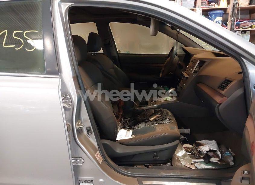 Photo 5 of 2010 Subaru Legacy 3.6R LIMITED (VIN 4S3BMEK65A2220431)