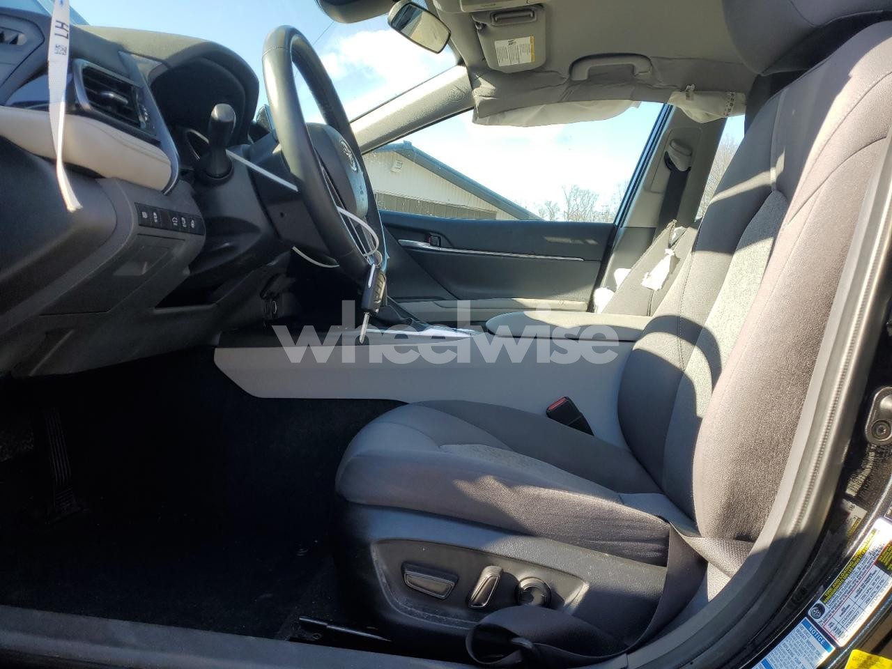 Photo 7 of 2024 TOYOTA CAMRY LE (VIN 4S3BNAH63H3050894)