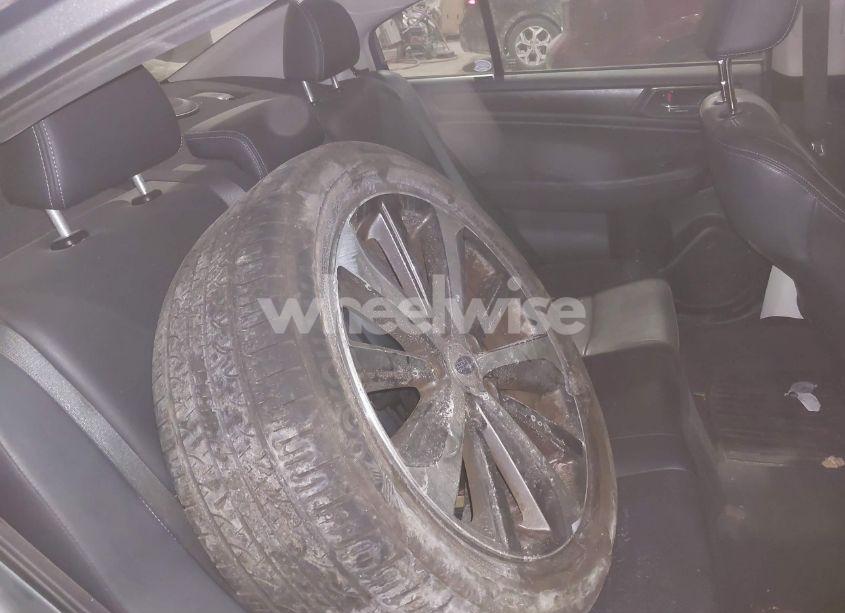 Photo 8 of 2015 Subaru Legacy 2.5I LIMITED (VIN 4S3BNAL67F3071588)