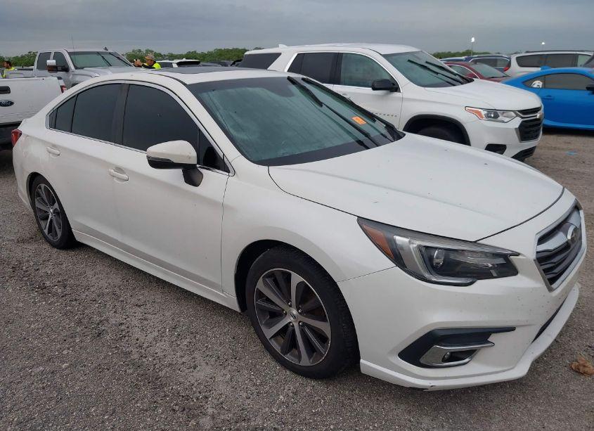 2019 Subaru Legacy 2.5I LIMITED (VIN 4S3BNAN68K3019832) main photo