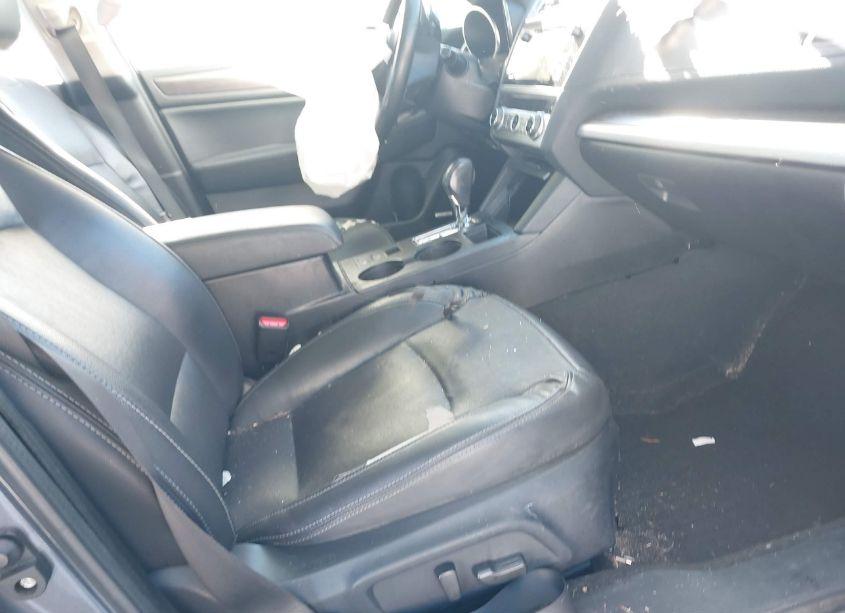 Photo 5 of 2016 Subaru Legacy 2.5I LIMITED (VIN 4S3BNBN66G3048081)