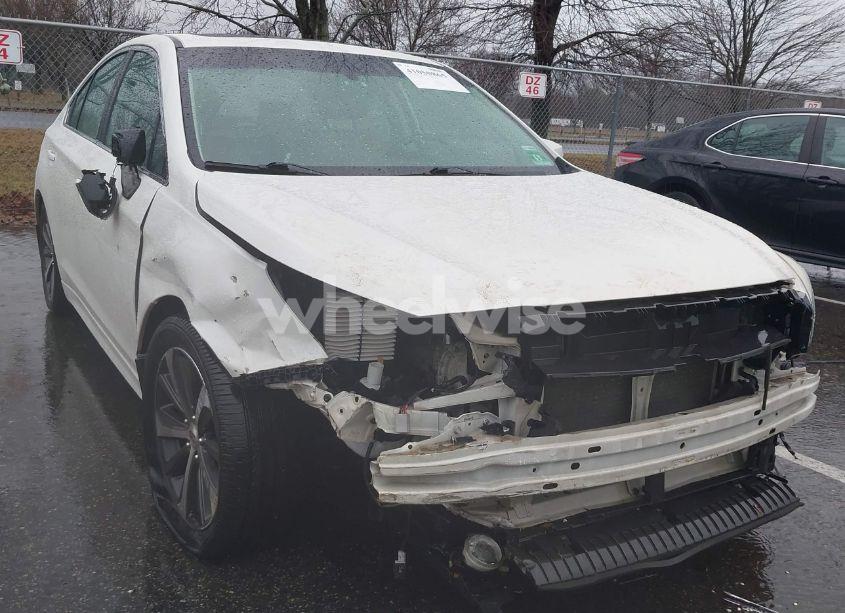 2015 Subaru Legacy 3.6R LIMITED (VIN 4S3BNEL63F3013842) main photo
