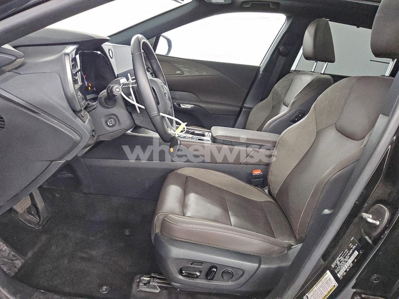 Photo 7 of 2024 LEXUS RX 450H+ LUXURY (VIN 4S3BWAB64N3021826)