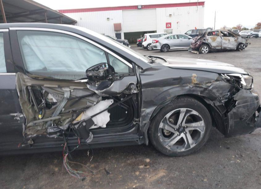 Photo 6 of 2022 Subaru Legacy LIMITED (VIN 4S3BWAN67N3013604)
