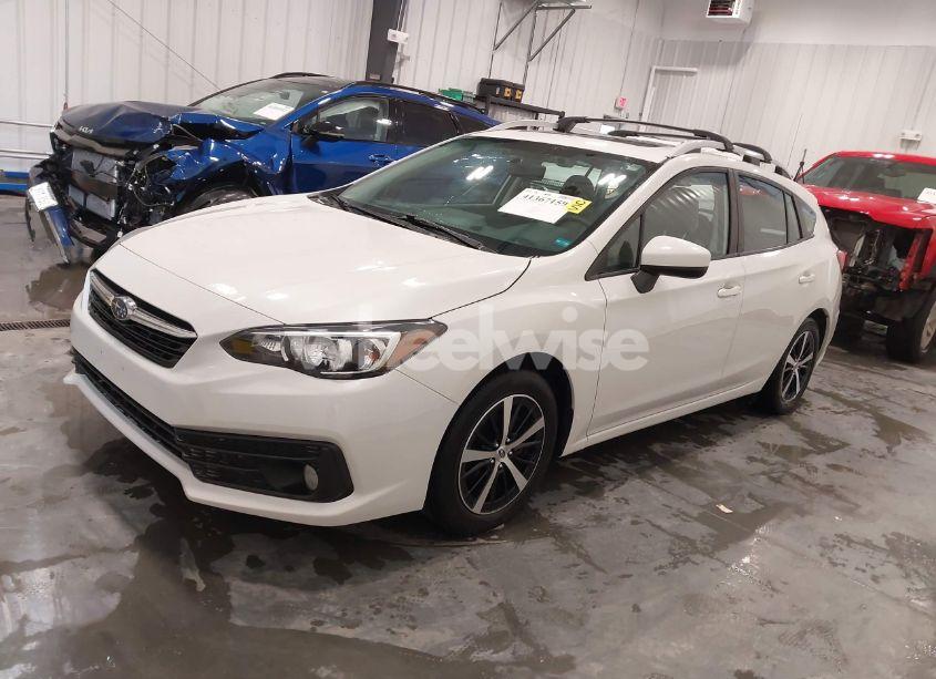 Photo 2 of 2020 Subaru Impreza PREMIUM 5-DOOR (VIN 4S3GTAD64L3721600)